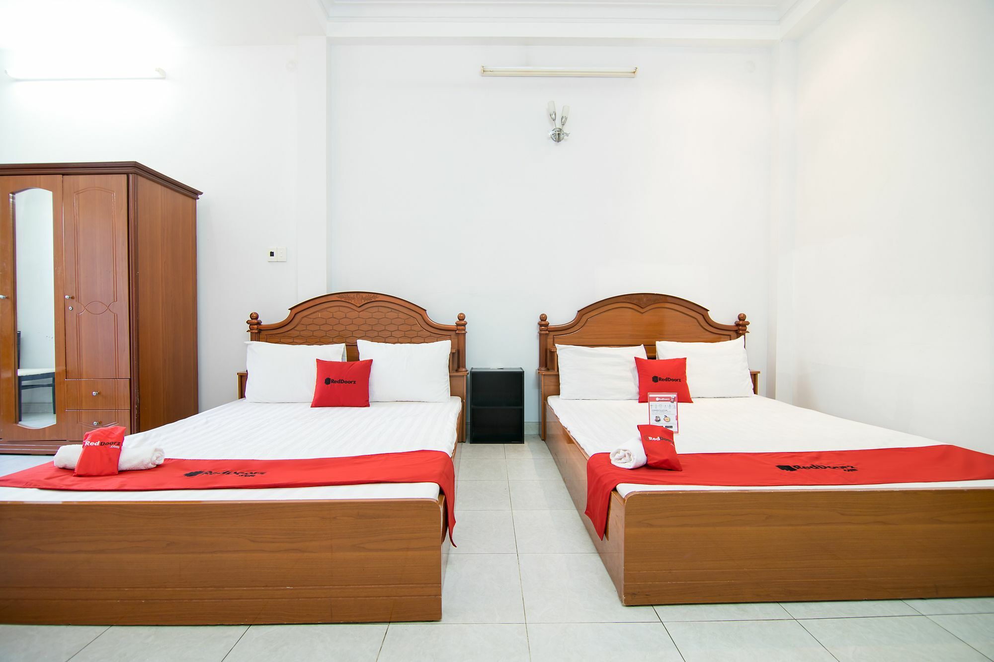 Hotel Reddoorz Near Pico Plaza Cong Hoa Thành Pho Ho Chí Minh Esterno foto