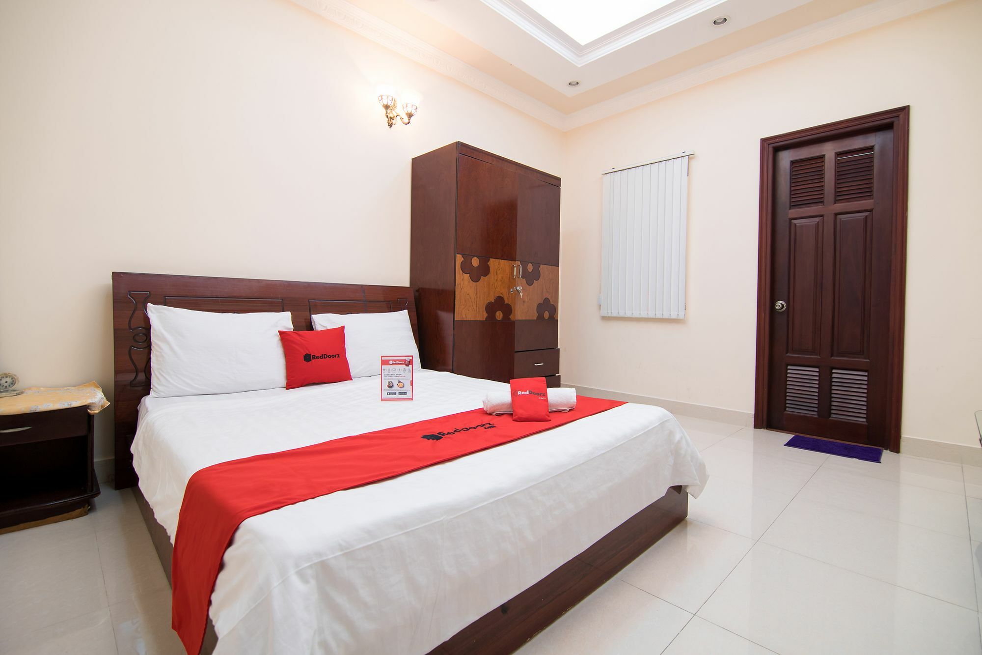 Hotel Reddoorz Near Pico Plaza Cong Hoa Thành Pho Ho Chí Minh Esterno foto