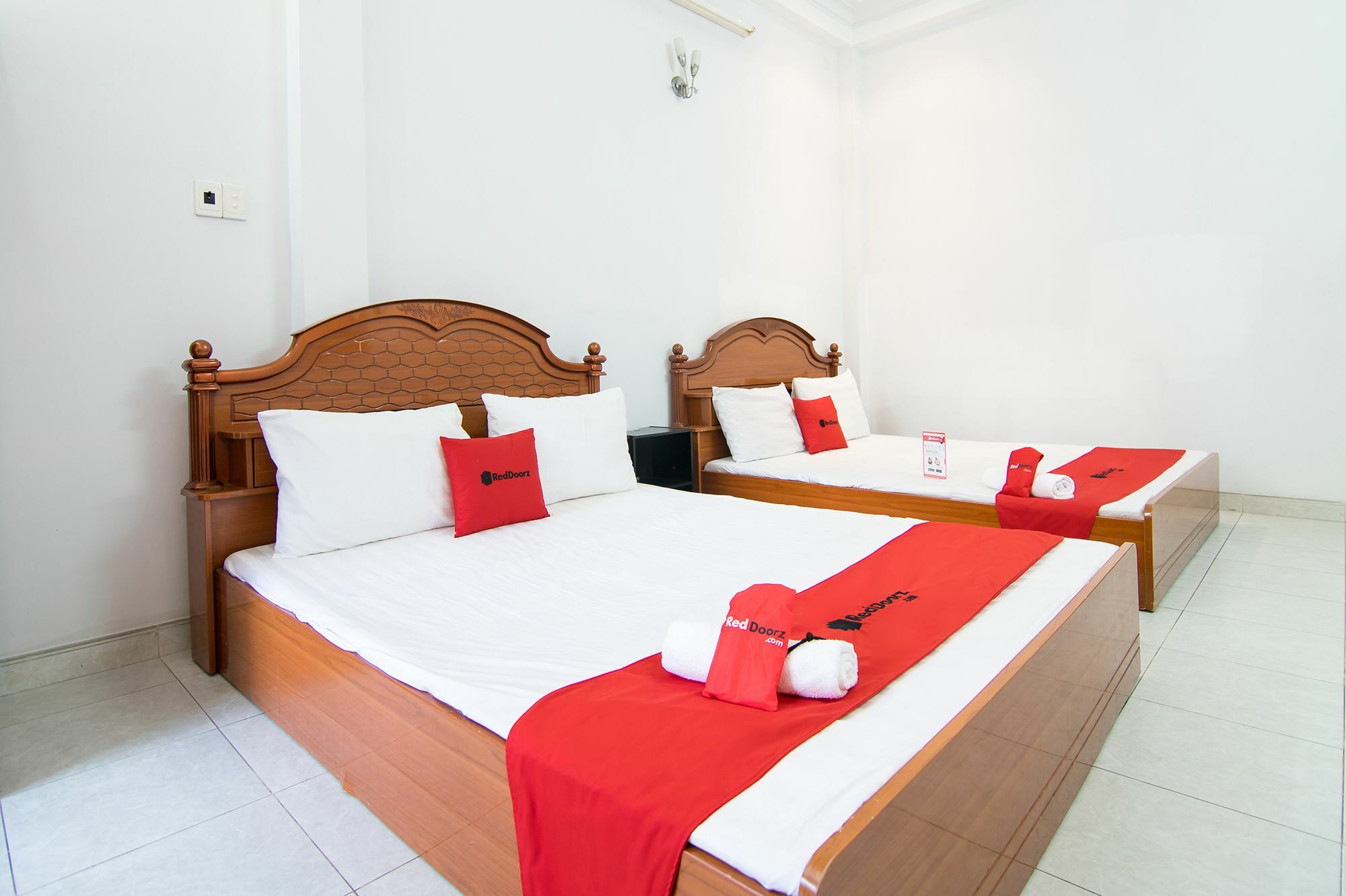 Hotel Reddoorz Near Pico Plaza Cong Hoa Thành Pho Ho Chí Minh Esterno foto