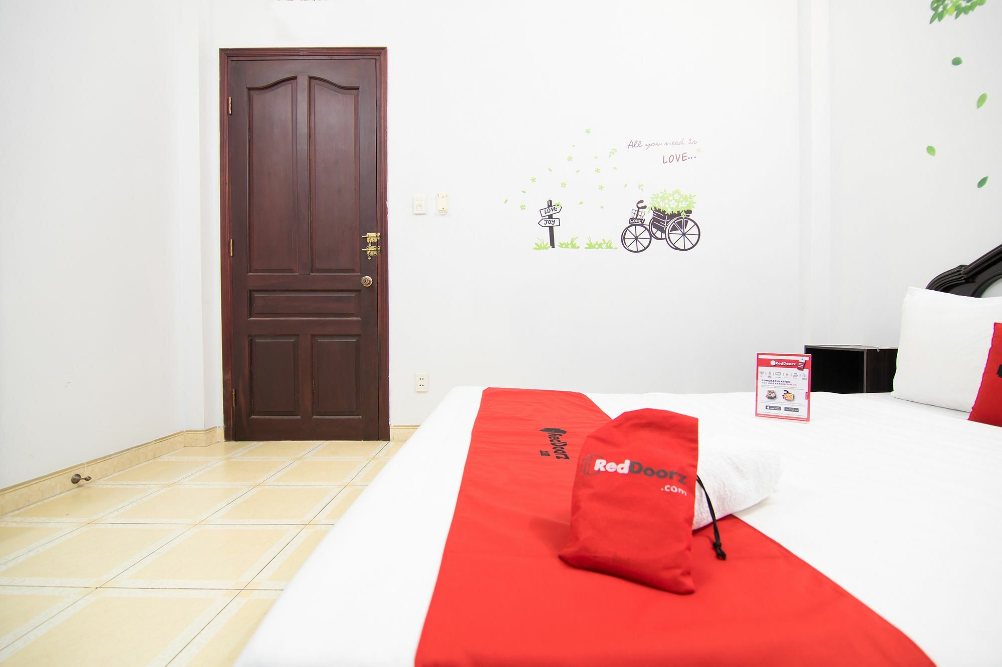 Hotel Reddoorz Near Pico Plaza Cong Hoa Thành Pho Ho Chí Minh Esterno foto