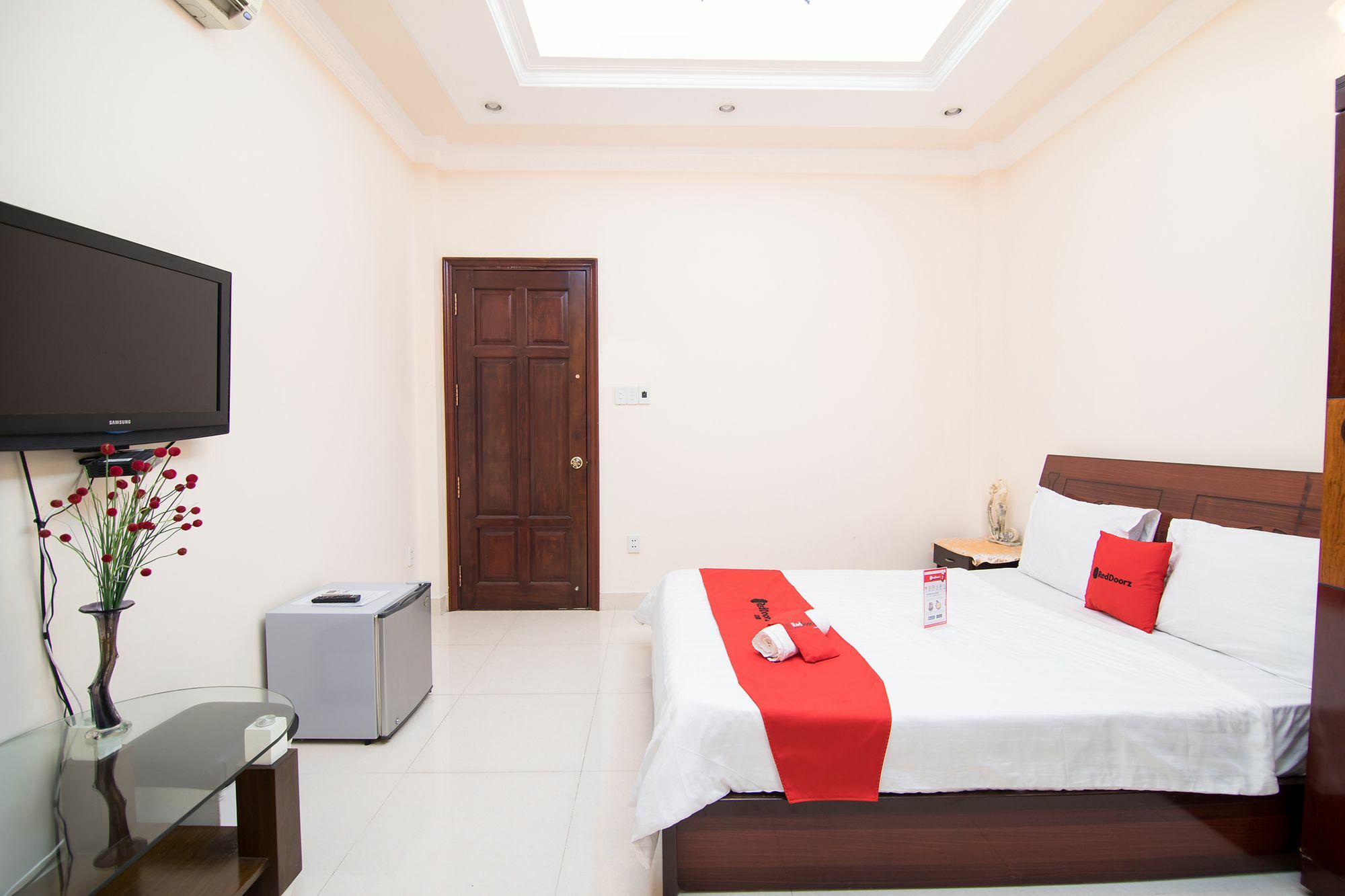 Hotel Reddoorz Near Pico Plaza Cong Hoa Thành Pho Ho Chí Minh Esterno foto