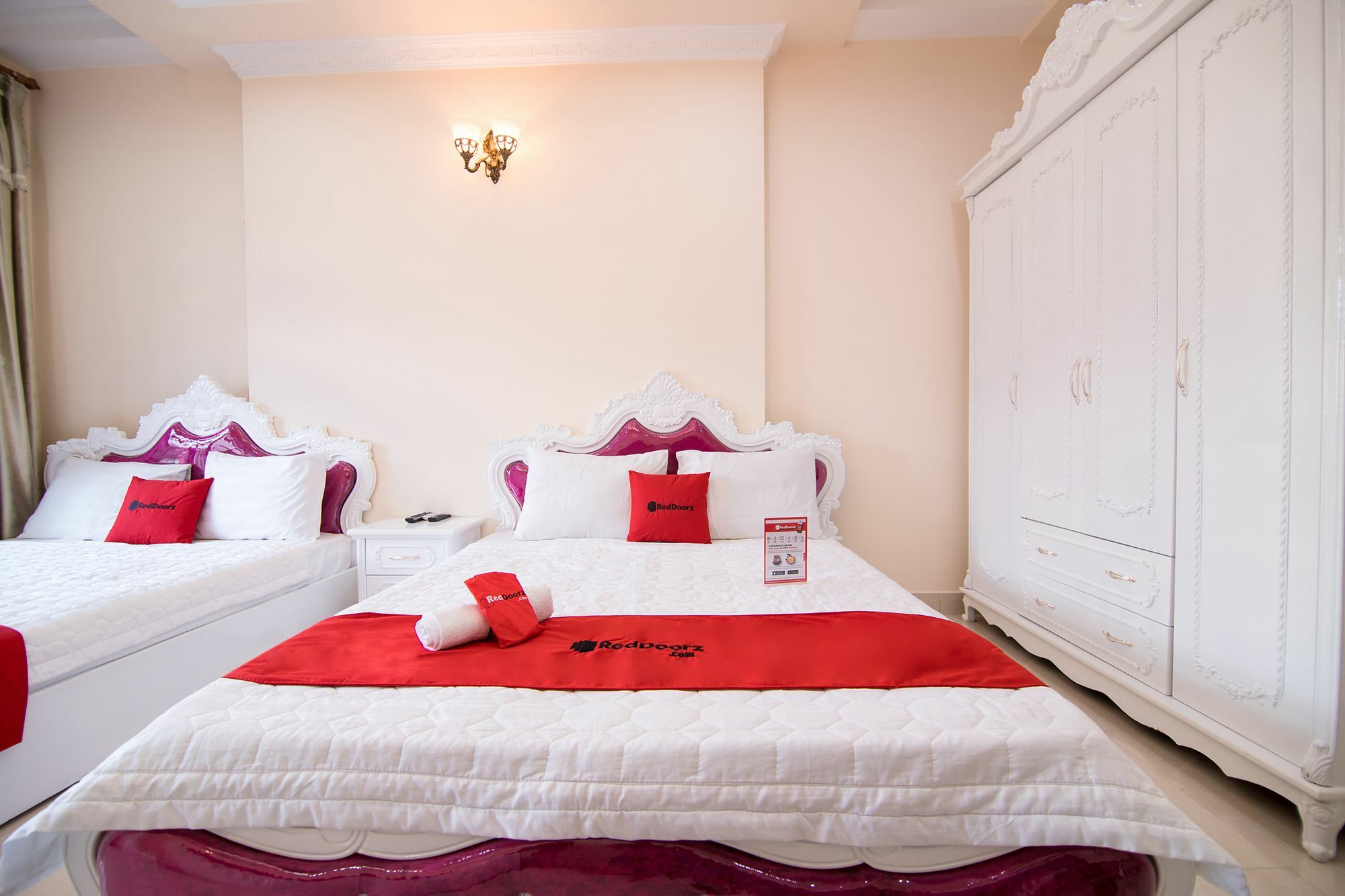 Hotel Reddoorz Near Pico Plaza Cong Hoa Thành Pho Ho Chí Minh Esterno foto