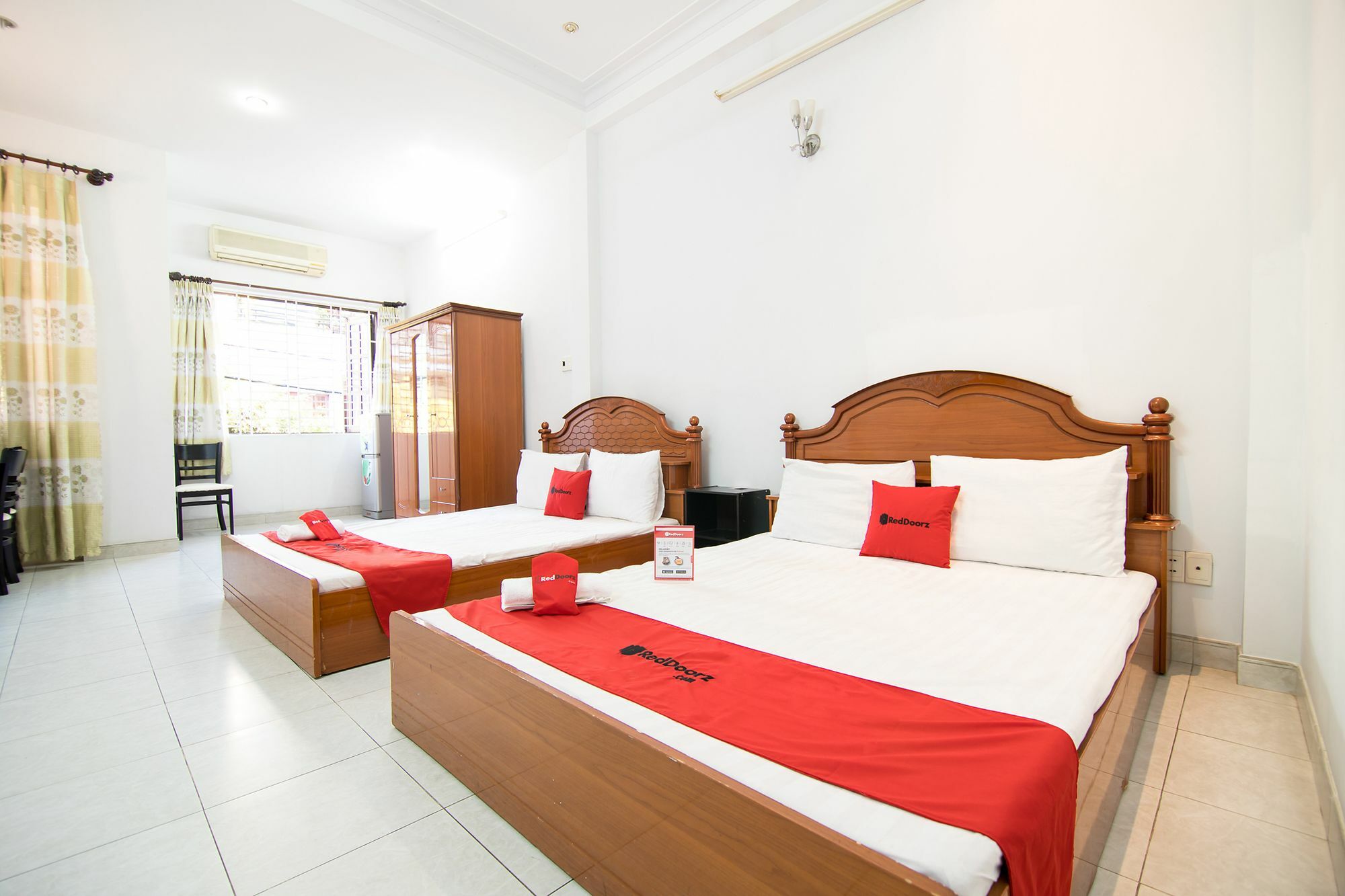 Hotel Reddoorz Near Pico Plaza Cong Hoa Thành Pho Ho Chí Minh Esterno foto
