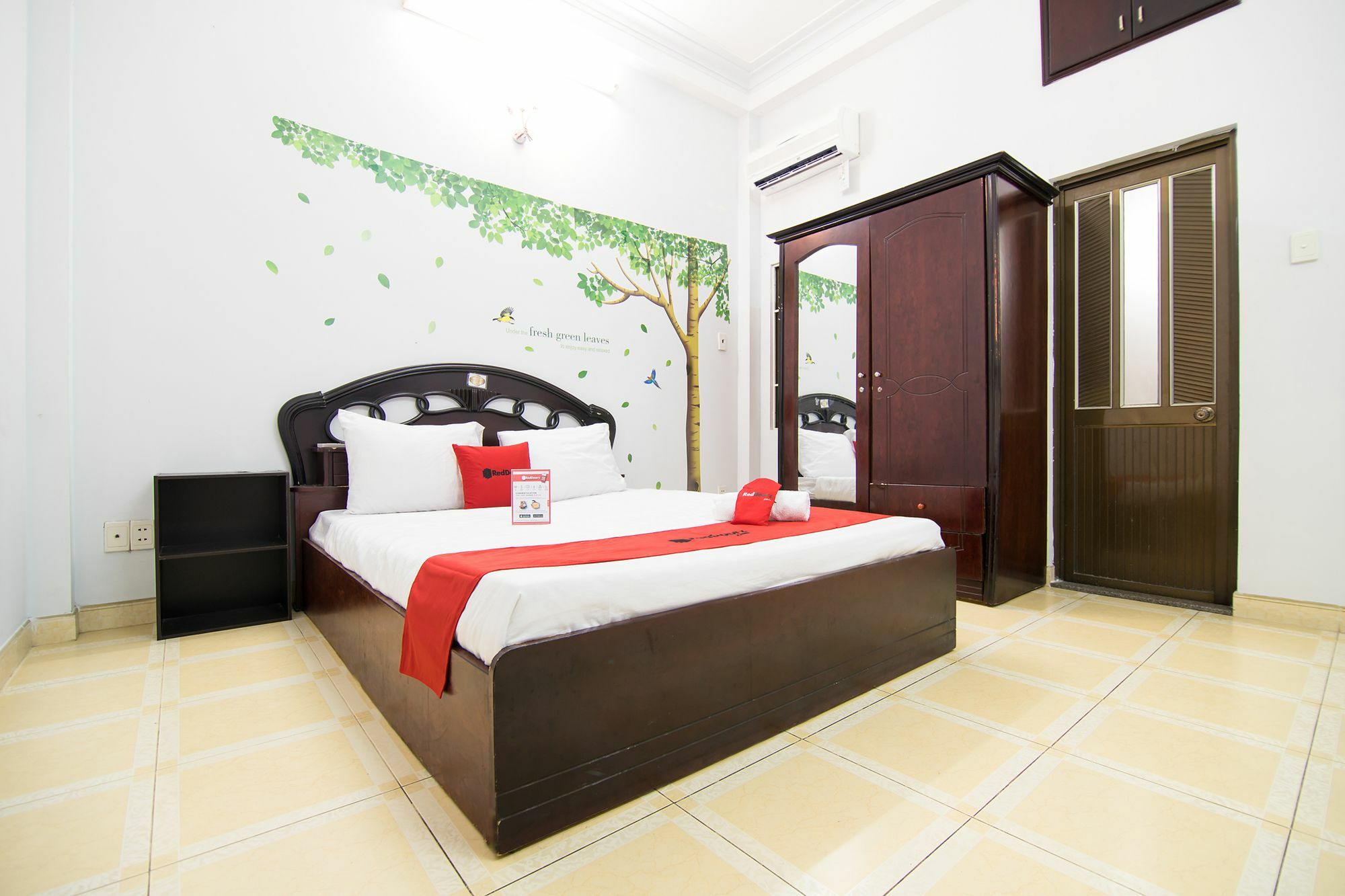 Hotel Reddoorz Near Pico Plaza Cong Hoa Thành Pho Ho Chí Minh Esterno foto