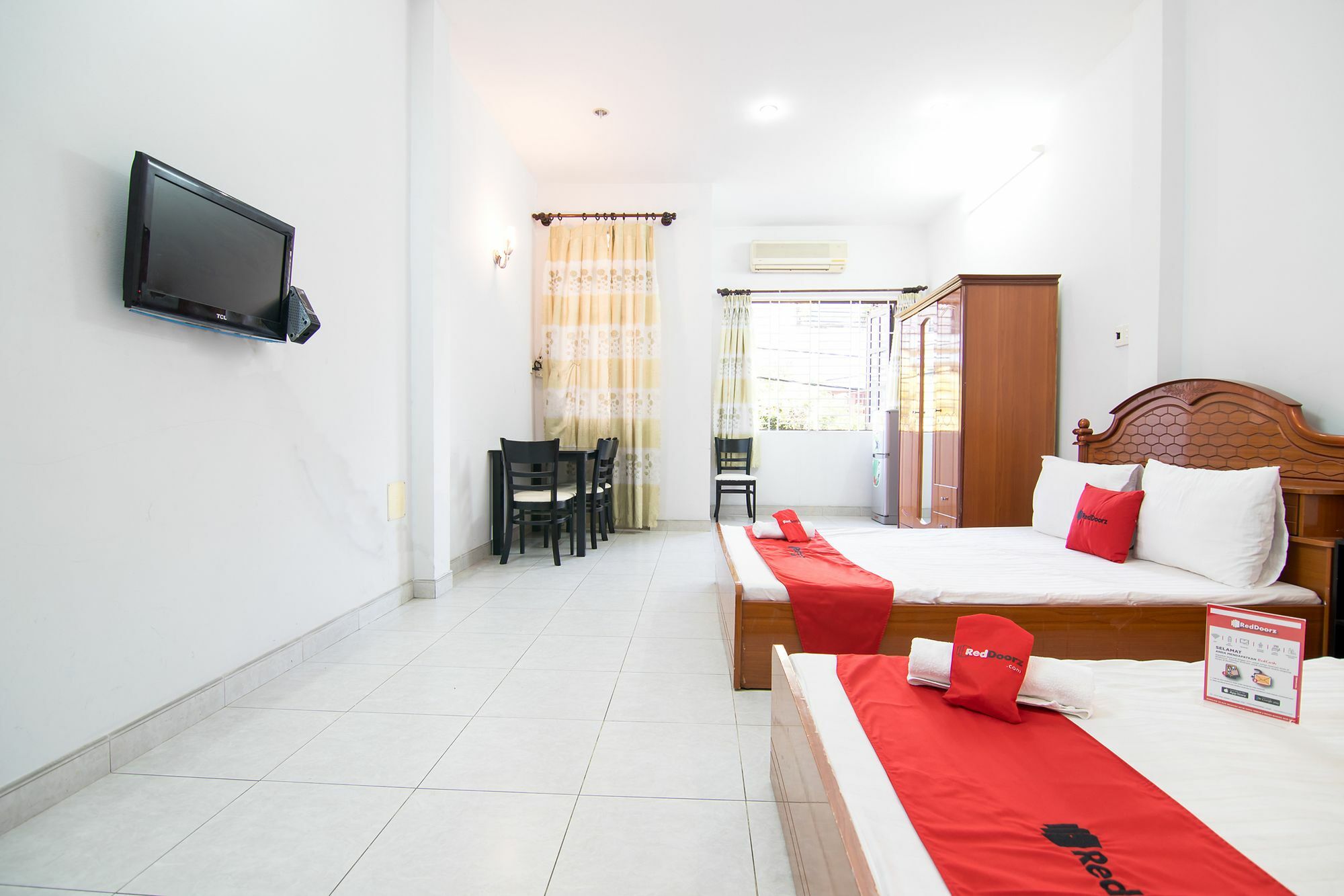 Hotel Reddoorz Near Pico Plaza Cong Hoa Thành Pho Ho Chí Minh Esterno foto